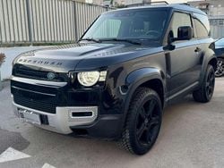 Nero Usata 2021 Land Rover Defender Station wagon | 57.000 € (Buon prezzo)