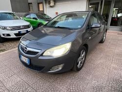 Grigio Usata 2010 Opel Astra Cosmo Tre volumi | 3500 € (Buon prezzo)