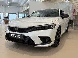 Platinum white pearl Nuova 2025 Honda Civic Sport Tre volumi | 32.900 € (Ottimo prezzo)