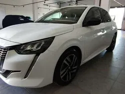 Bianco Usata 2022 Peugeot 208 Allure Due volumi | 13.950 € (Ottimo prezzo)