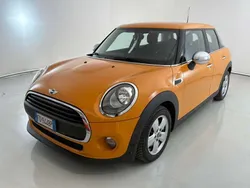 Arancione Usata 2016 Mini One D Due volumi | 9900 € (Ottimo prezzo)