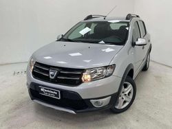 Argento Usata 2017 Dacia Sandero Stepway Tre volumi | 9900 € (Buon prezzo)