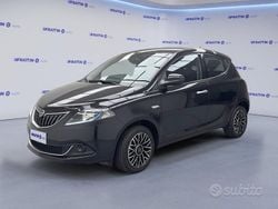 Grigio pietra Usata 2024 Lancia Ypsilon S Due volumi | 13.990 € (Buon prezzo)