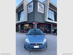 Grigio Usata 2009 Fiat Grande Punto Dynamic Due volumi | 3600 € (Buon prezzo)