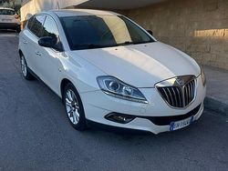 Bianco Usata 2011 Lancia Delta Due volumi | 4000 € (Buon prezzo)