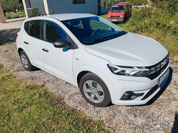 Bianco Usata 2024 Dacia Sandero Tre volumi | 11.900 € (Buon prezzo)