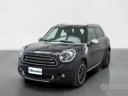 Usata 2015 Mini One D Countryman Business SUV | 11.300 € (Buon prezzo)