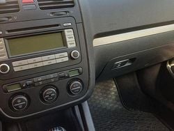 Nero Usata 2007 VW Golf V Tre volumi | 5000 € (Molto cara)