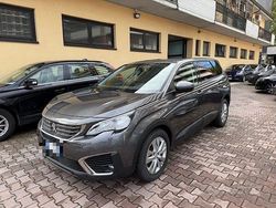 Grigio scuro Usata 2019 Peugeot 5008 Allure Monovolume | 12.600 € (Super prezzo)