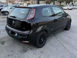 Nero Usata 2010 Fiat Punto Evo Dynamic Due volumi | 3000 € (Ottimo prezzo)