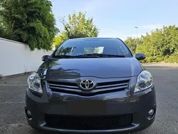 Grigio Usata 2012 Toyota Auris Active Tre volumi | 3800 € (Buon prezzo)