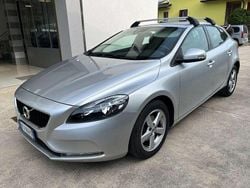 Argento Usata 2018 Volvo V40 Business Edition Station wagon | 12.300 € (Buon prezzo)