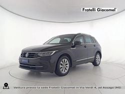 Deep black perlato Usata 2022 VW Tiguan Life SUV | 25.400 € (Buon prezzo)