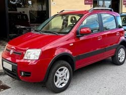 Rosso Usata 2011 Fiat Panda 4x4 Climbing Due volumi | 7800 € (Buon prezzo)