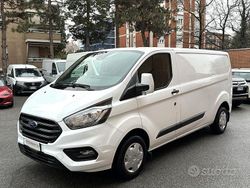 Bianco Usata 2021 Ford Transit Custom Titanium Tre volumi | 19.900 € (Cara)