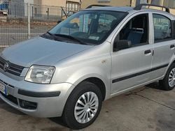 Argento Usata 2009 Fiat Panda Dynamic Tre volumi | 2590 € (Ottimo prezzo)