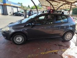 Usata 2005 Fiat Punto Due volumi | 1400 € (Buon prezzo)