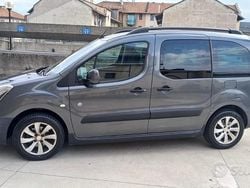 Grigio Usata 2015 Peugeot Partner Tepee Outdoor Monovolume | 7890 € (Buon prezzo)