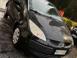 Nero Usata 2006 Mitsubishi Colt Tre volumi | 3500 € (Molto cara)
