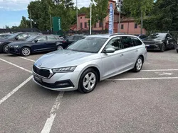 Argento Usata 2022 Skoda Octavia G-TEC Executive Station wagon | 18.800 € (Buon prezzo)