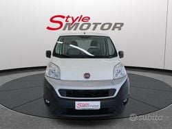 Bianco Usata 2018 Fiat Fiorino Furgone | 7399 € (Buon prezzo)