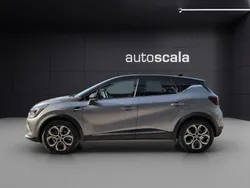 Grigio Usata 2023 Renault Captur Techno SUV | 18.990 € (Ottimo prezzo)