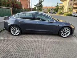 Usata 2020 Tesla Model 3 Standard Range Tre volumi | 25.900 € (Buon prezzo)