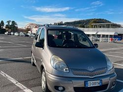 Grigio Usata 2003 Toyota Yaris Station wagon | 3000 €