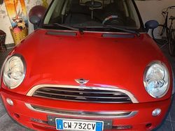 Rosso Usata 2004 Mini ONE Due volumi | 3700 € (Molto cara)