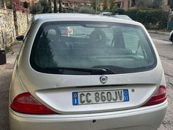 Grigio Usata 2002 Lancia 2000 Tre volumi | 500 €