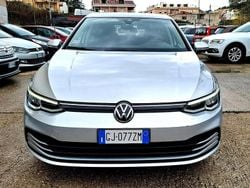 Argento Usata 2021 VW Golf Style Tre volumi | 18.999 € (Buon prezzo)