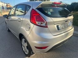 Grigio Usata 2015 Ford Fiesta Due volumi | 4950 € (Buon prezzo)