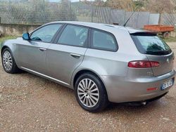 Argento Usata 2007 Alfa Romeo 159 Distinctive Station wagon | 5800 €