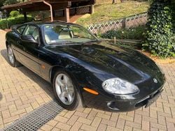 Nero/ verde Usata 2000 Jaguar XK8 Coupé | 9990 € (Super prezzo)
