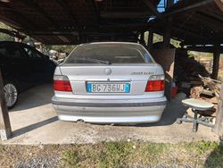 Grigio Usata 2002 BMW 318 Coupé | 1800 €