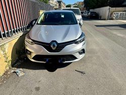 Usata 2021 Renault Clio V Business Tre volumi | 12.900 € (Ottimo prezzo)