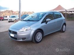 Grigio Usata 2007 Fiat Grande Punto Dynamic Due volumi | 2990 € (Buon prezzo)