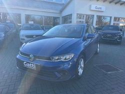 Blu/azzurro Usata 2023 VW Polo Life Tre volumi | 17.990 € (Buon prezzo)