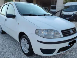 Bianco Usata 2006 Fiat Punto Dynamic Due volumi | 1500 € (Buon prezzo)