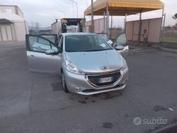 Usata 2013 Peugeot 208 Due volumi | 3800 € (Ottimo prezzo)