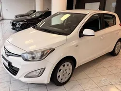 Bianco Usata 2012 Hyundai i20 Edition Tre volumi | 4490 €