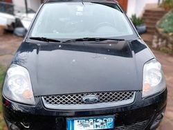 Nero Usata 2007 Ford Fiesta Due volumi | 1200 € (Ottimo prezzo)
