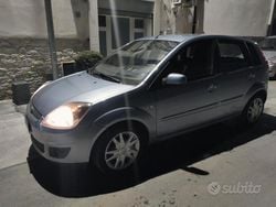 Blu/azzurro Usata 2007 Ford Fiesta Titanium Tre volumi | 2499 € (Buon prezzo)