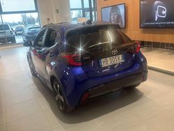 Blu/azzurro Nuova 2025 Toyota Yaris Lounge | 24.400 € (Molto cara)
