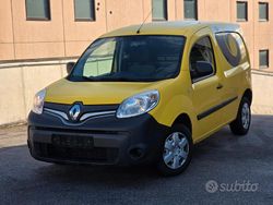 Giallo Usata 2018 Renault Kangoo Tre volumi | 8800 € (Buon prezzo)