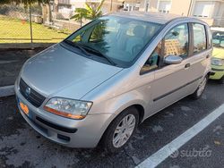 Usata 2004 Fiat Idea Monovolume | 2500 € (Buon prezzo)