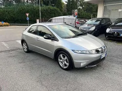 Argento Usata 2009 Honda Civic Tre volumi | 5900 € (Ottimo prezzo)