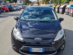 Usata 2009 Ford Fiesta Titanium Due volumi | 3900 € (Buon prezzo)