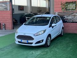 Bianco Usata 2015 Ford Fiesta Due volumi | 3999 € (Buon prezzo)