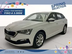 Bianco luna metallizzato Usata 2020 Skoda Scala Ambition Due volumi | 14.900 € (Buon prezzo)